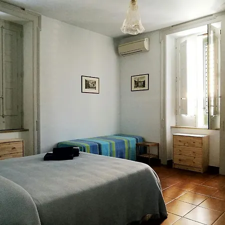 Casa Ferrante *